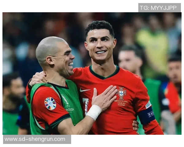 C罗车内挂件的魅力与意义探讨，如何让你的爱车更具足球明星风范