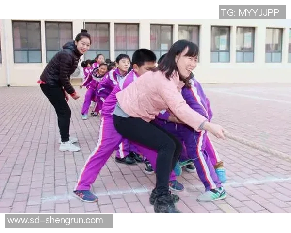 前足球明星女友的精彩瞬间大合集展现她们的魅力与风采